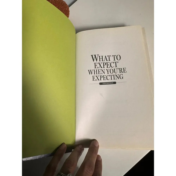 What to expect when you are expecting Book 5th edition like new - Picture 1 of 7